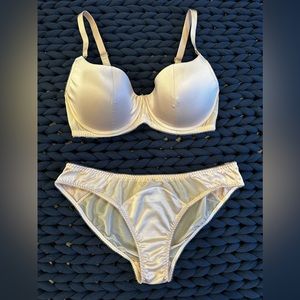 L'Agent by Agent Provocateur Penelope Padded Balcony Bra & Brief Set - 36DD/L